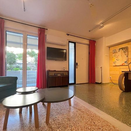 Vouliagmeni Art Micro Loft Leilighet Athen Eksteriør bilde